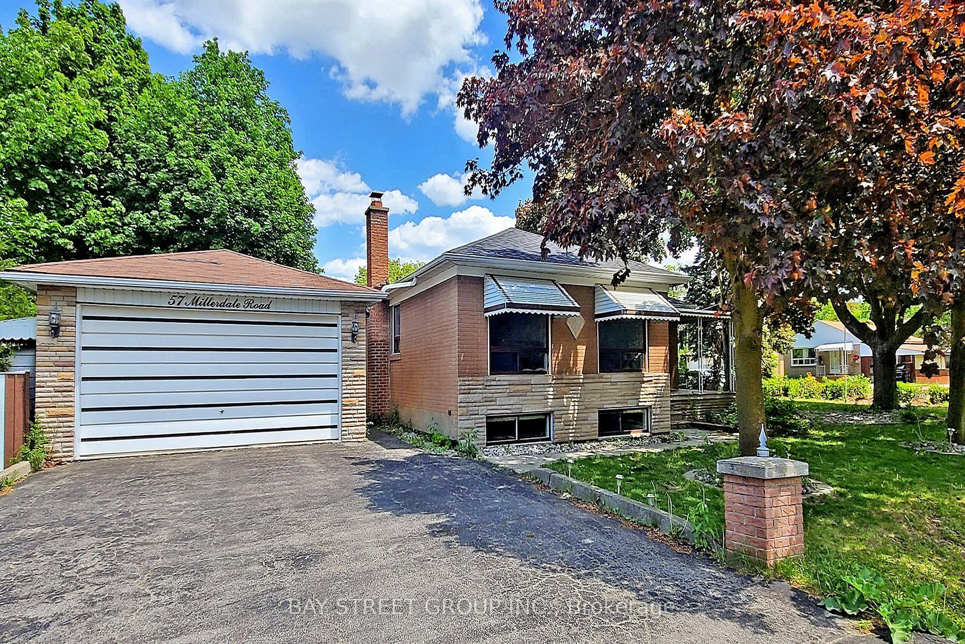 Property Photo:  57 Millerdale Rd Lower  ON L4C 3K6 