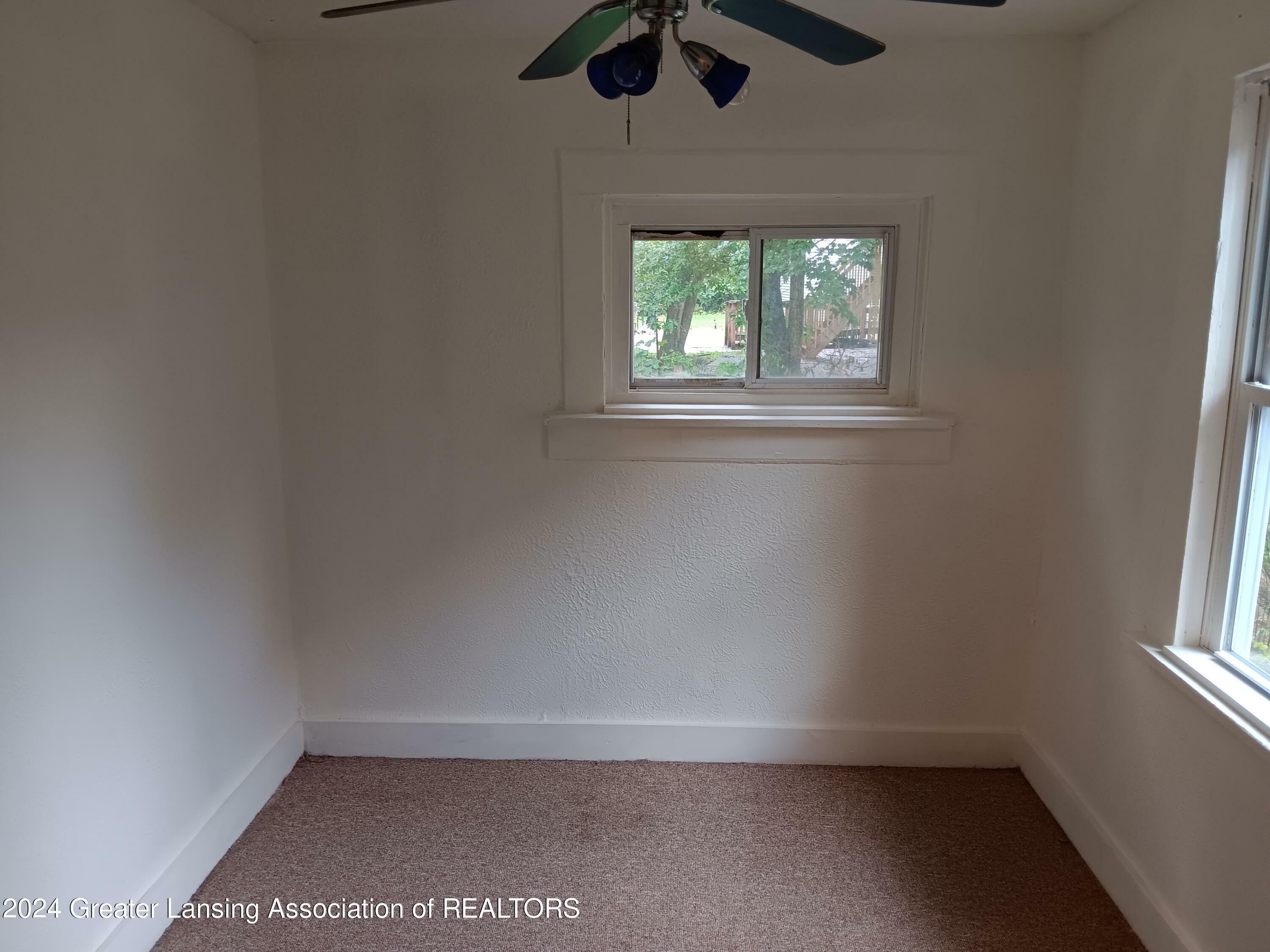 Property Photo:  1315 W Ionia Street  MI 48915 