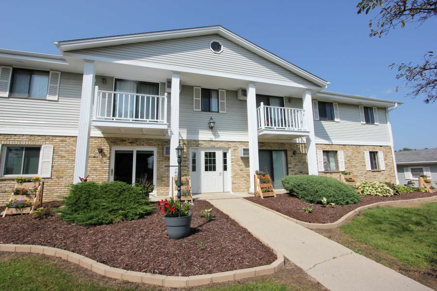 Property Photo: 788 S River Rd 5 WI 53095
