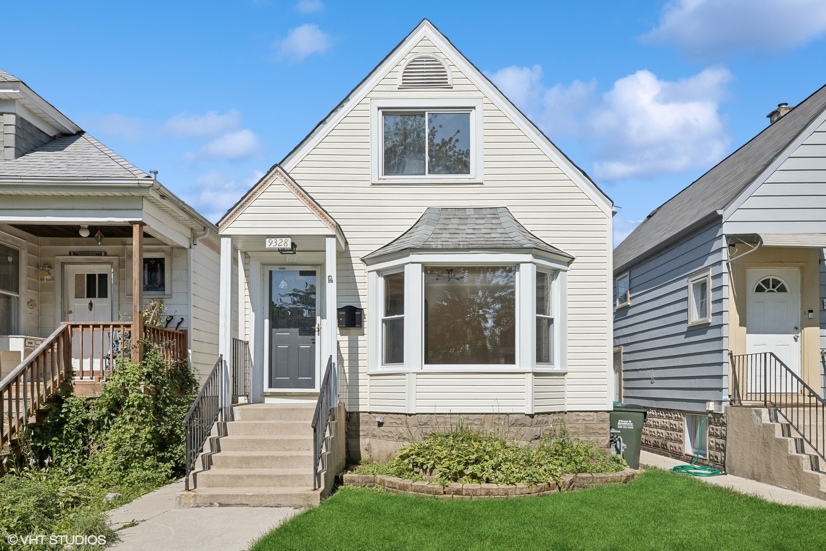 Property Photo:  9328 S Homan Avenue  IL 60805 