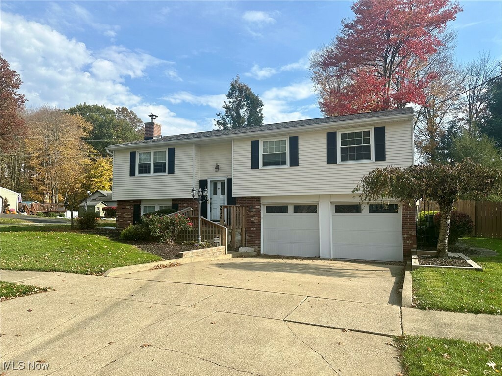 Property Photo: 212 Mayhill Drive OH 44444