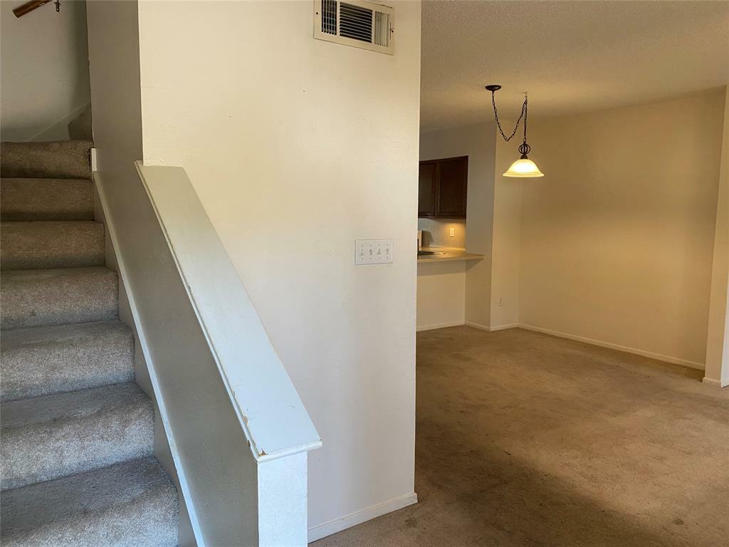 Property Photo:  964 Winter Garden Drive 33  LA 71107 