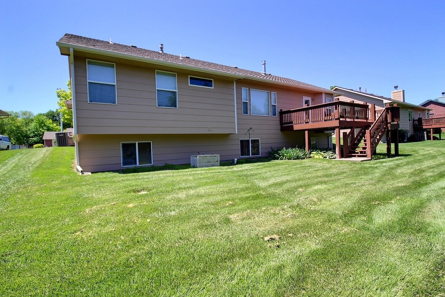 Property Photo:  226 N Brownthrush Ln  KS 67212 