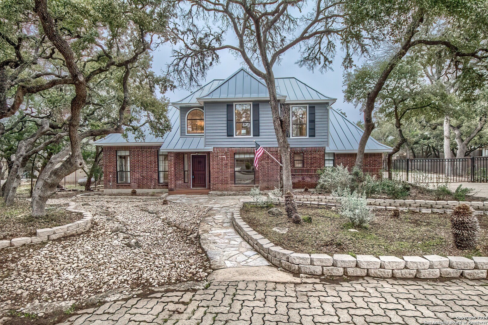 Property Photo:  913 Misty Water Ln  TX 78260 