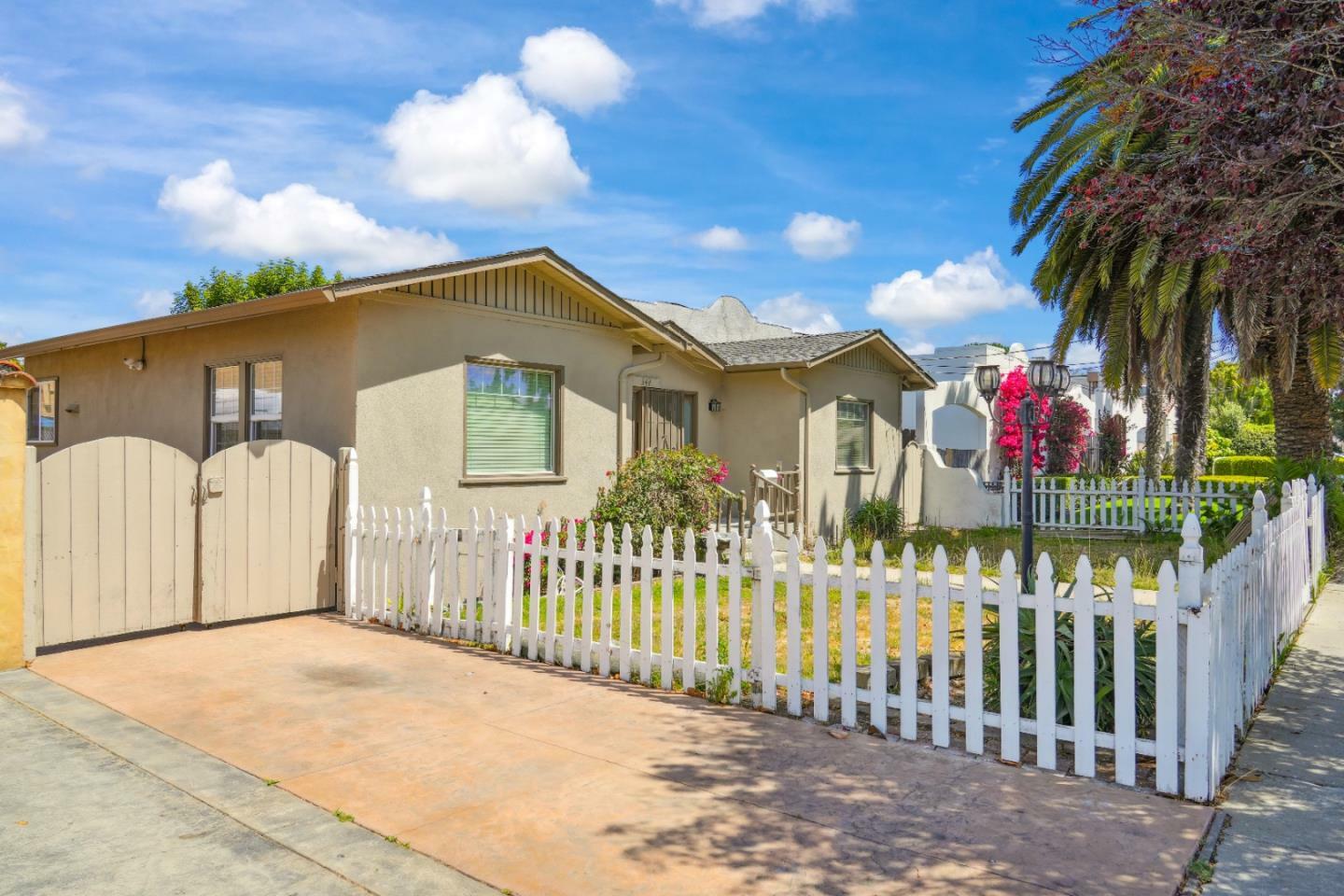 Property Photo:  344 Central Avenue  CA 93901 