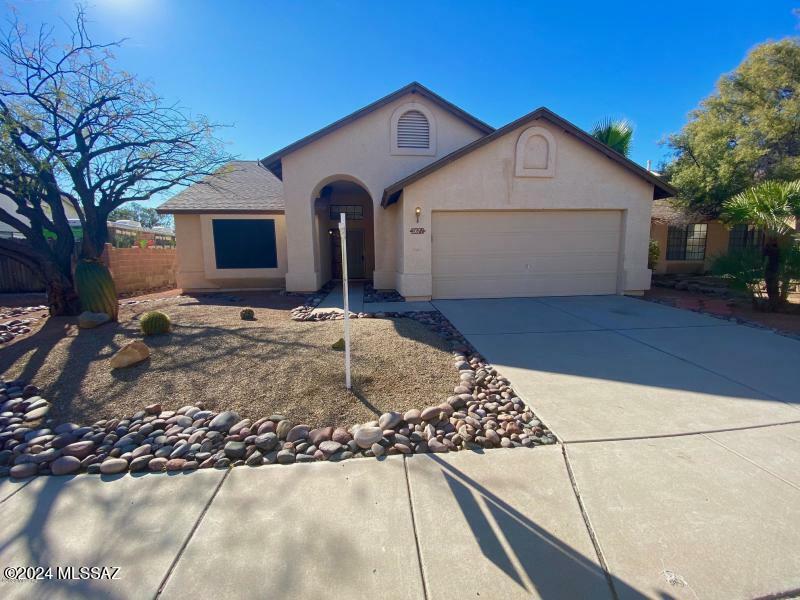 Property Photo:  2671 W Camino Ebano  AZ 85742 