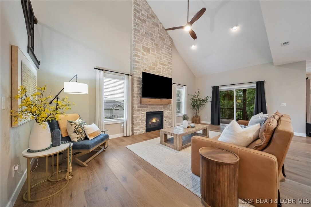 Property Photo: 1668 Torino Circle MO 65065