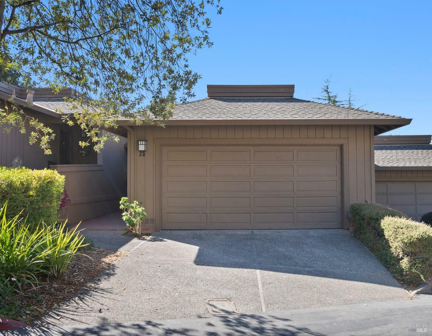 Property Photo:  25 Oakcrest Drive  CA 94903 