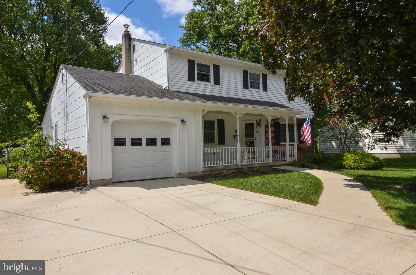 Property Photo:  15 Dewberry Drive  NJ 08610 