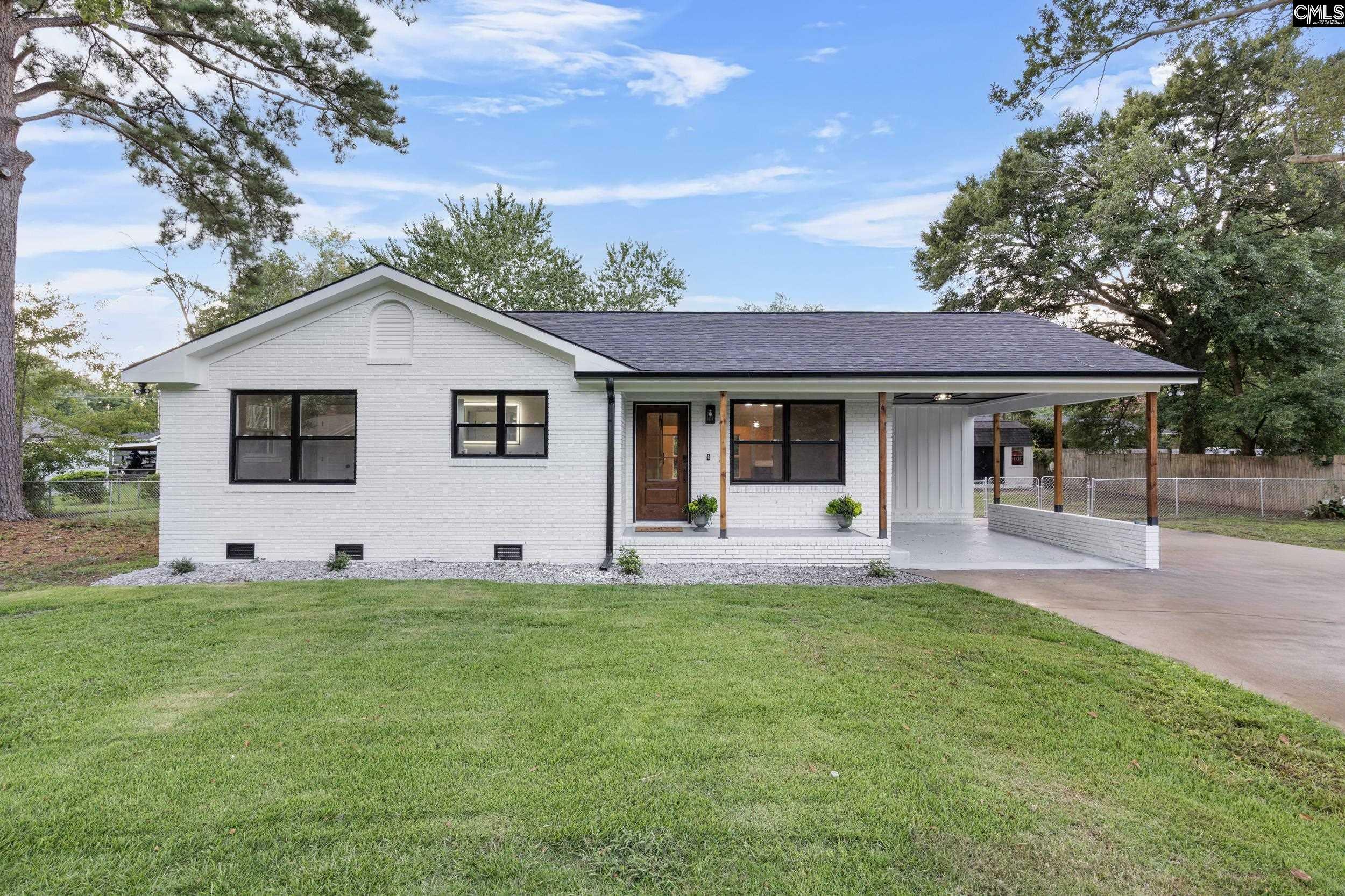 Property Photo: 6715 Fleetwood SC 29209-1709