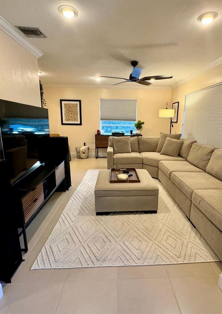 Property Photo: 2818 E Michigan Street FL 32806
