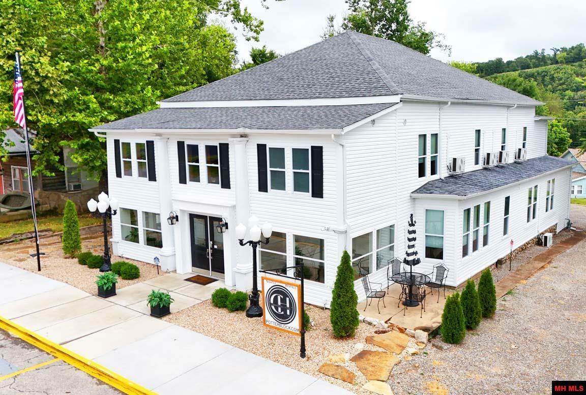 Property Photo: 110 McLean Avenue AR 72626