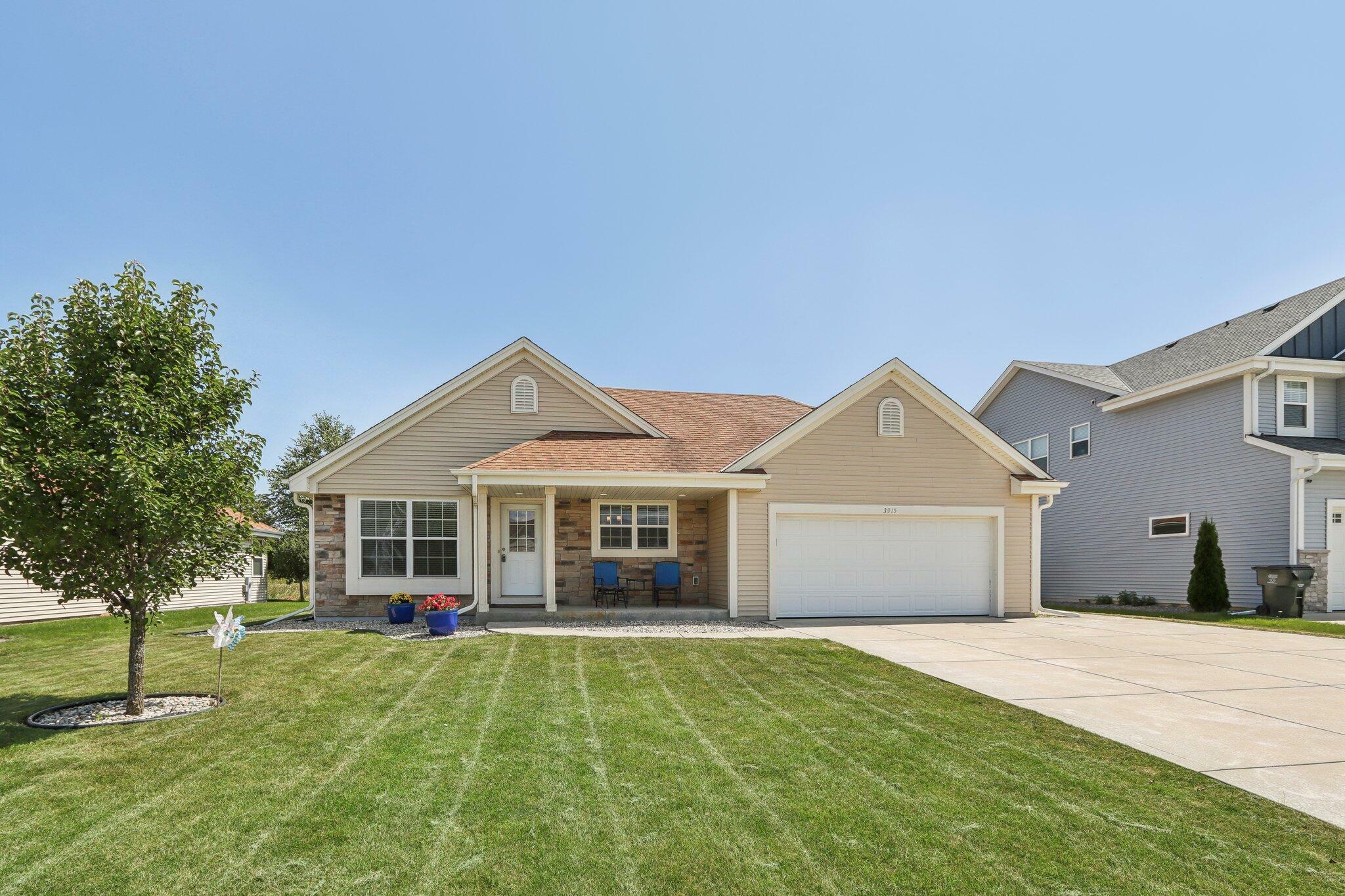 Property Photo:  3915 Wild Ginger Way  WI 53126 