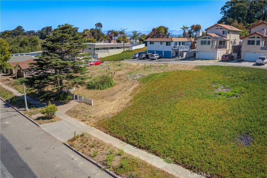 Property Photo:  1157 Norswing Drive  CA 93445 