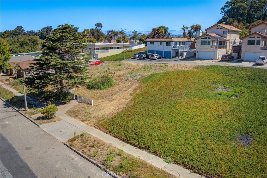 Property Photo:  1157 Norswing Drive  CA 93445 