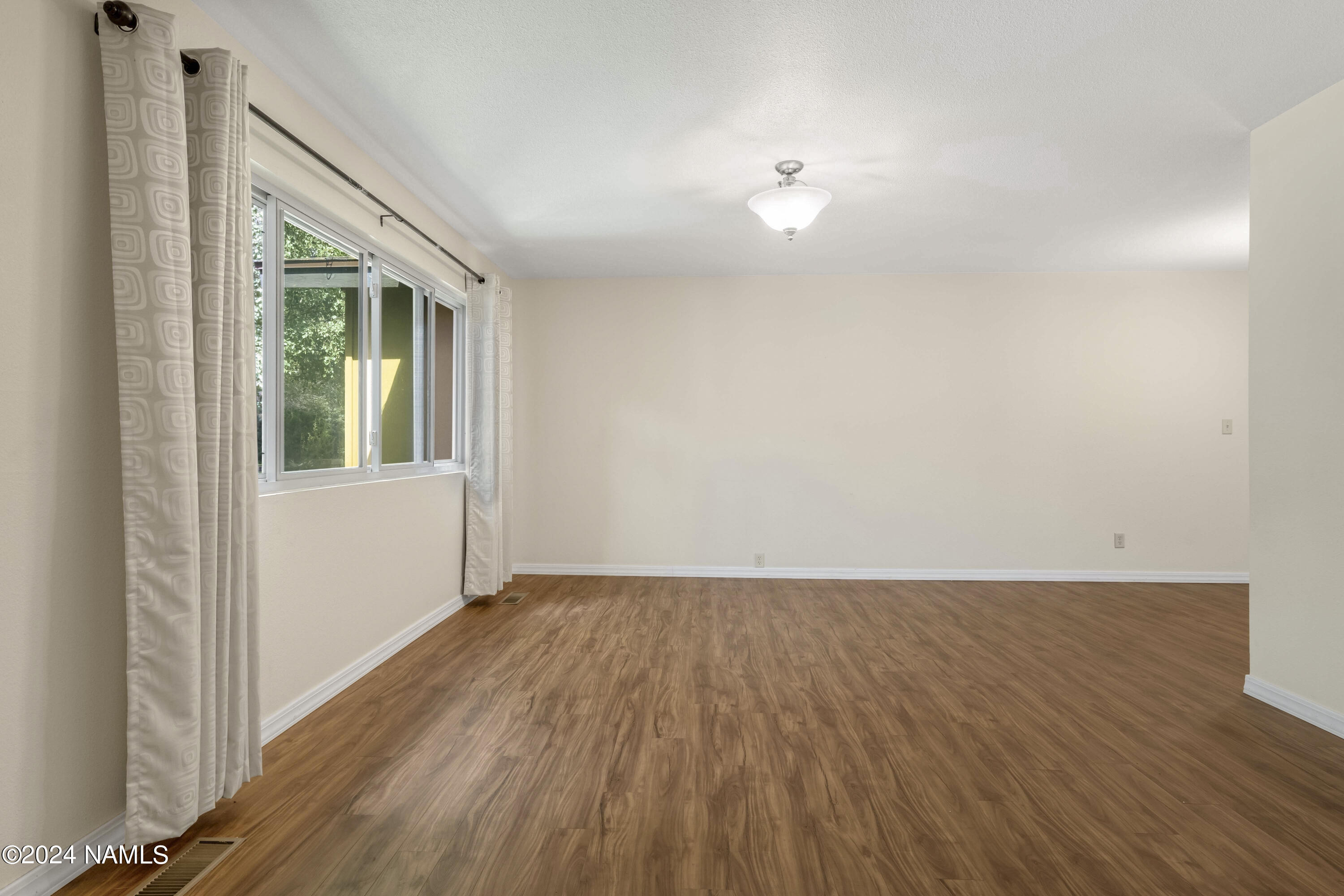 Property Photo: 1901 E Linda Vista Drive AZ 86004