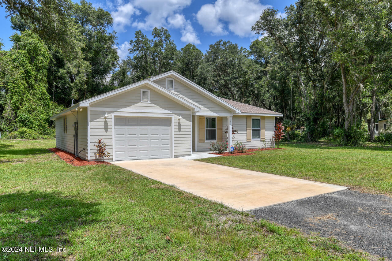 Property Photo:  101 Killian Drive  FL 32640 