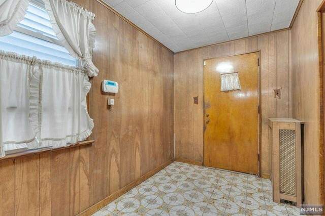 Property Photo:  487 Westview Place  NJ 07022 