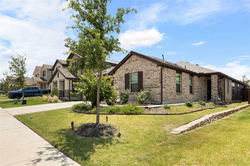 Property Photo:  816 Adair Drive  TX 76227 