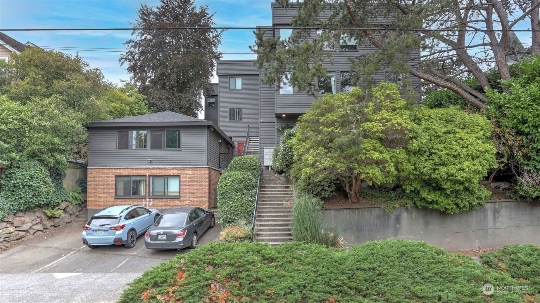 Property Photo:  4111 Whitman Avenue N 204  WA 98103 