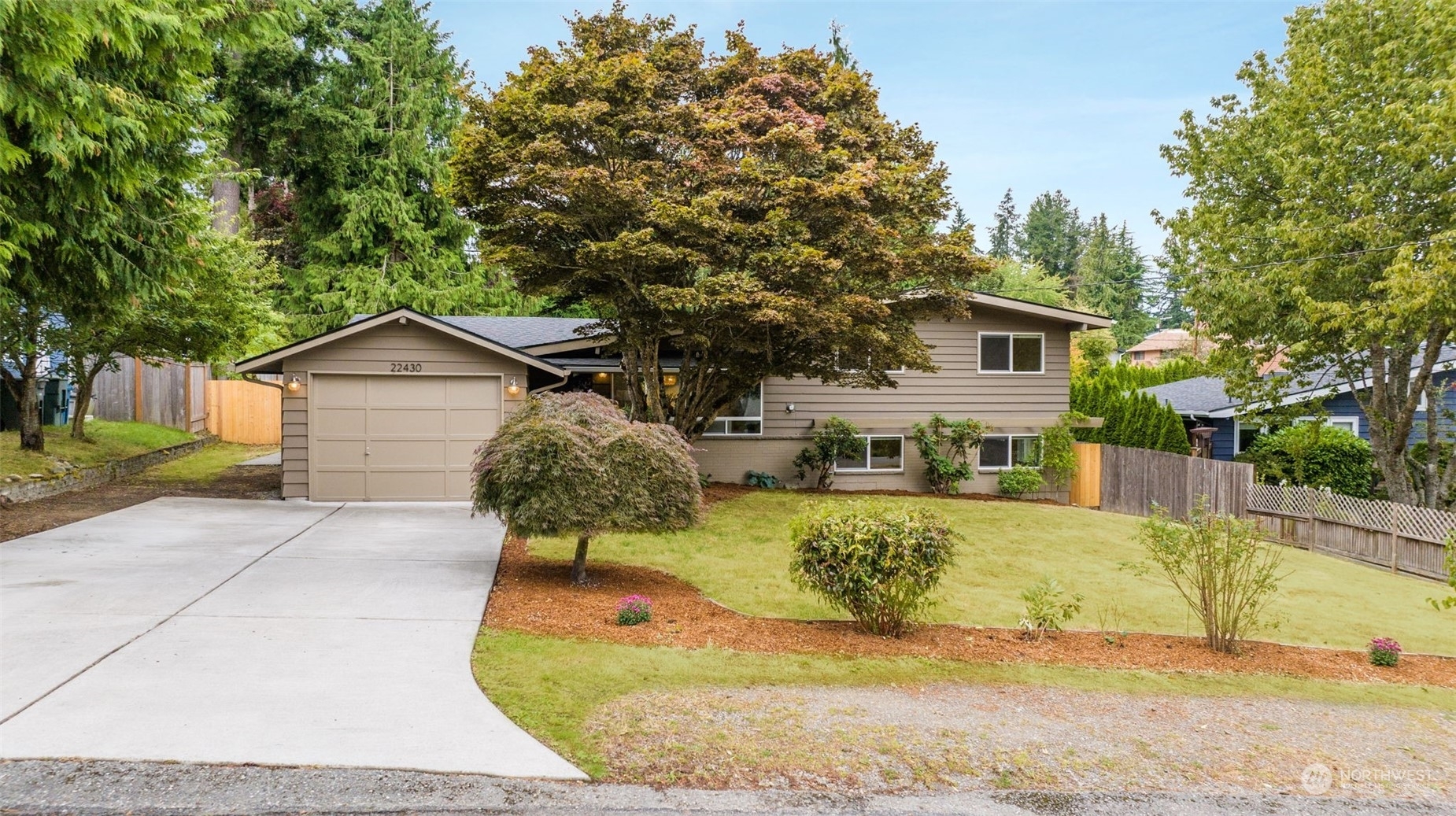 22430 87th Ave W  Edmonds WA 98026 photo