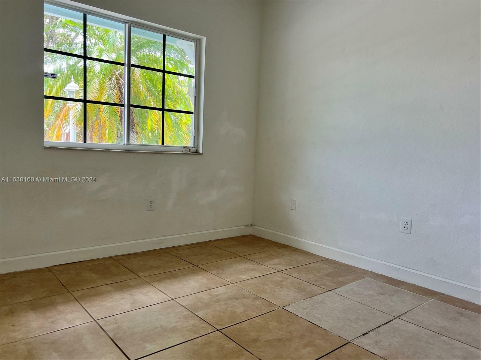 Property Photo:  3401 NE 4 St  FL 33033 