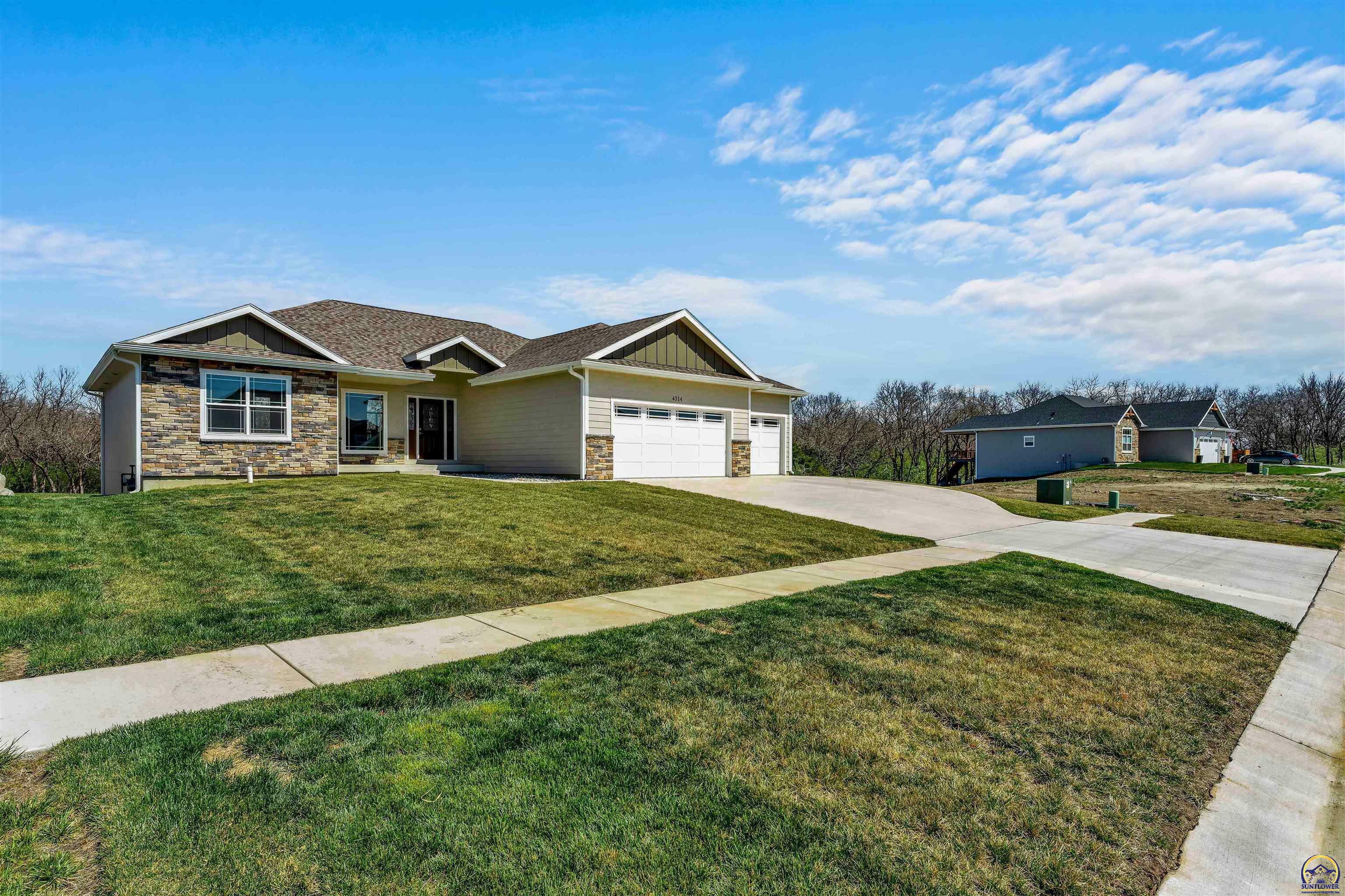 Property Photo:  4314 SW Lakeside Dr  KS 66610 