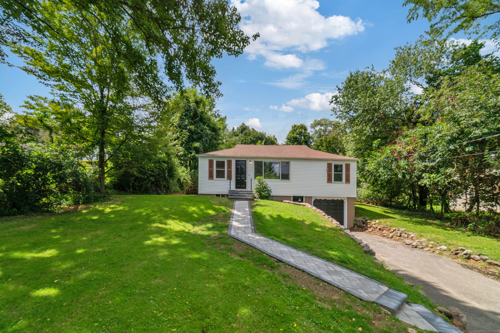 Property Photo:  68 Queen Street  CT 06470 