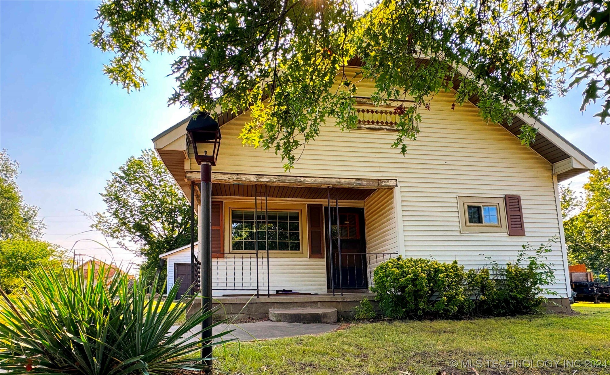 Property Photo:  508 S Cleveland Avenue  OK 74023 