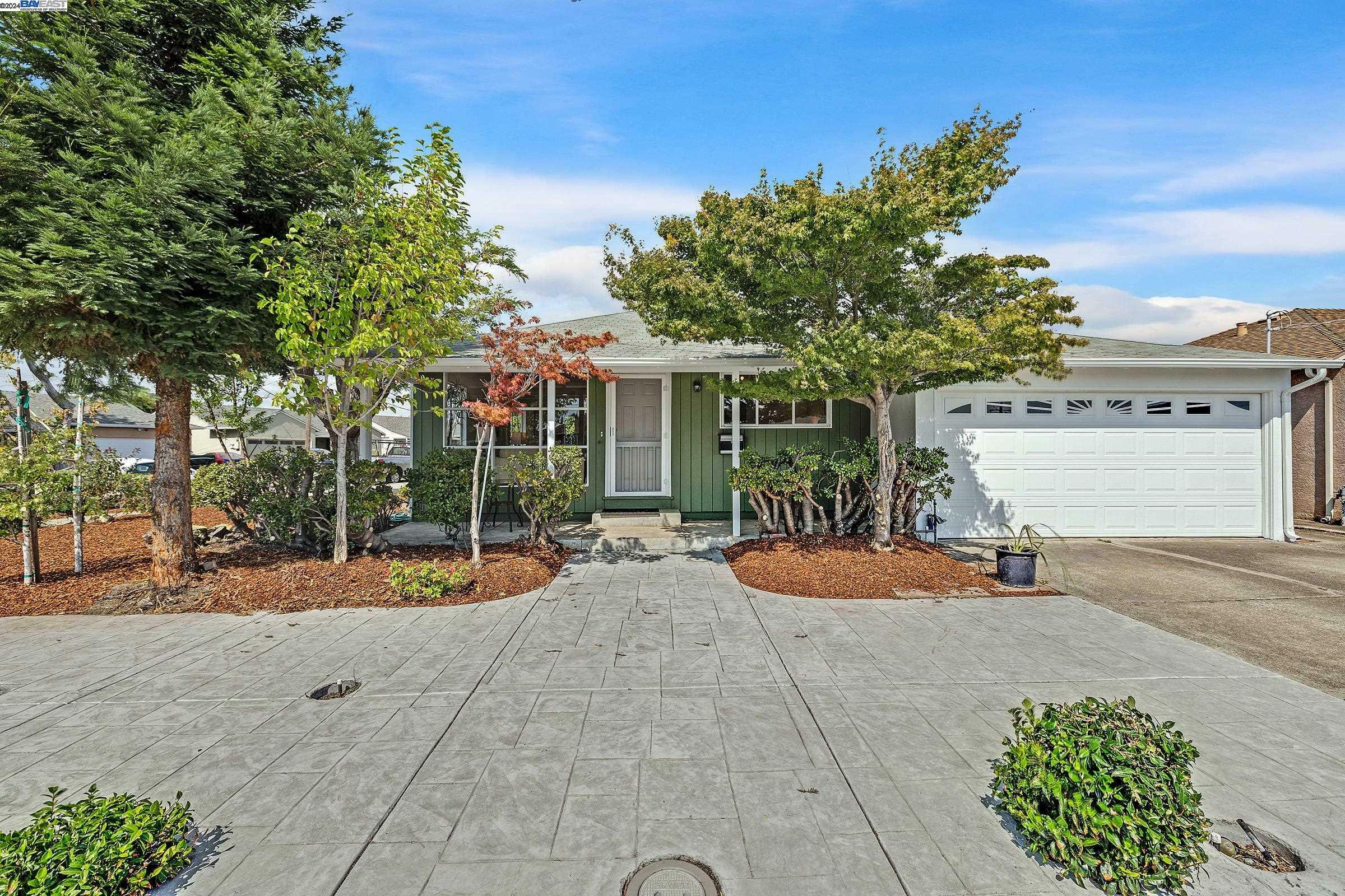 Property Photo:  3572 Monterey Blvd  CA 94578 