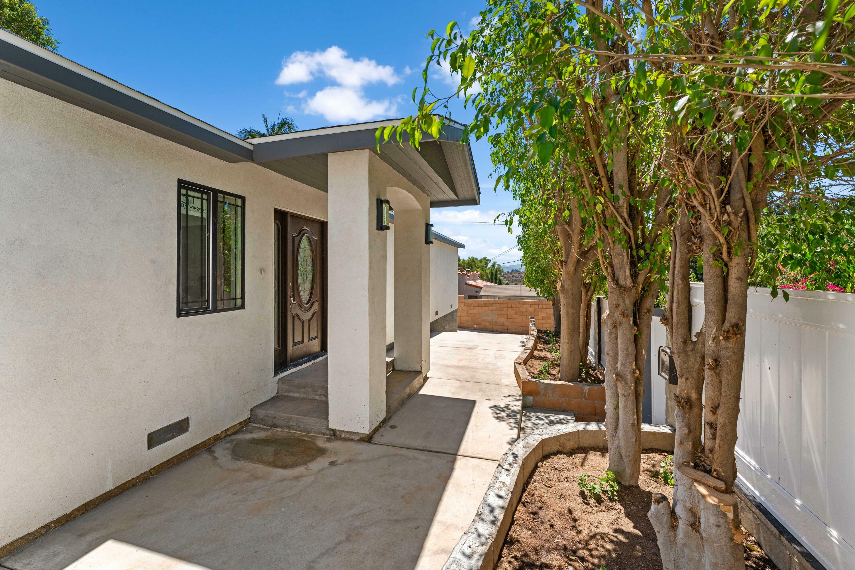 Property Photo:  9310 Thompson Avenue  CA 91311 