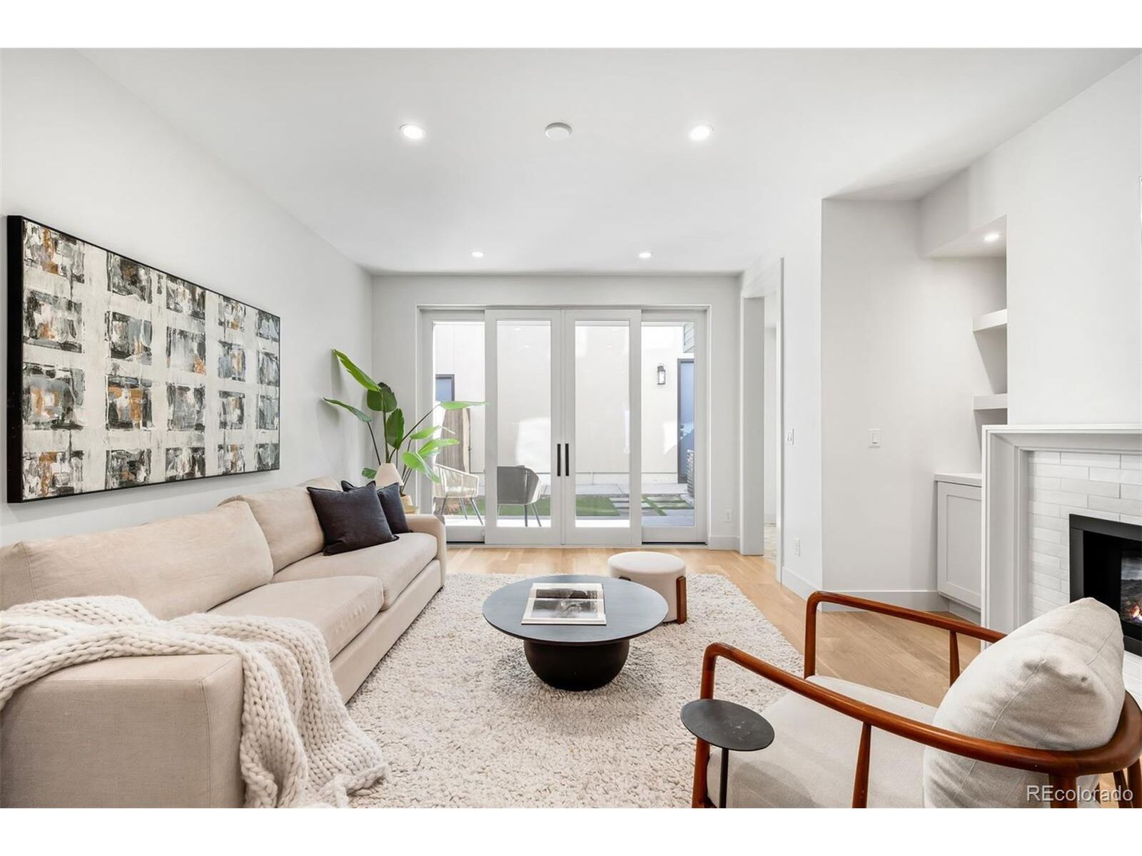 Property Photo:  556 Monroe St  CO 80206 