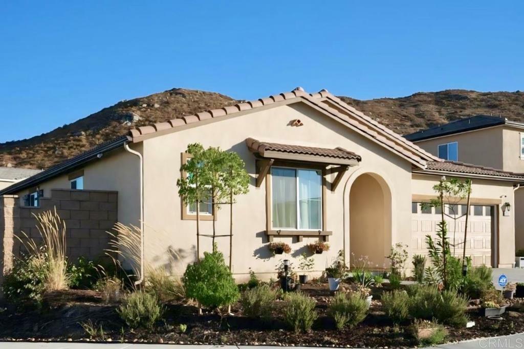 Property Photo:  32581 Prairie Crossing Drive  CA 92596 