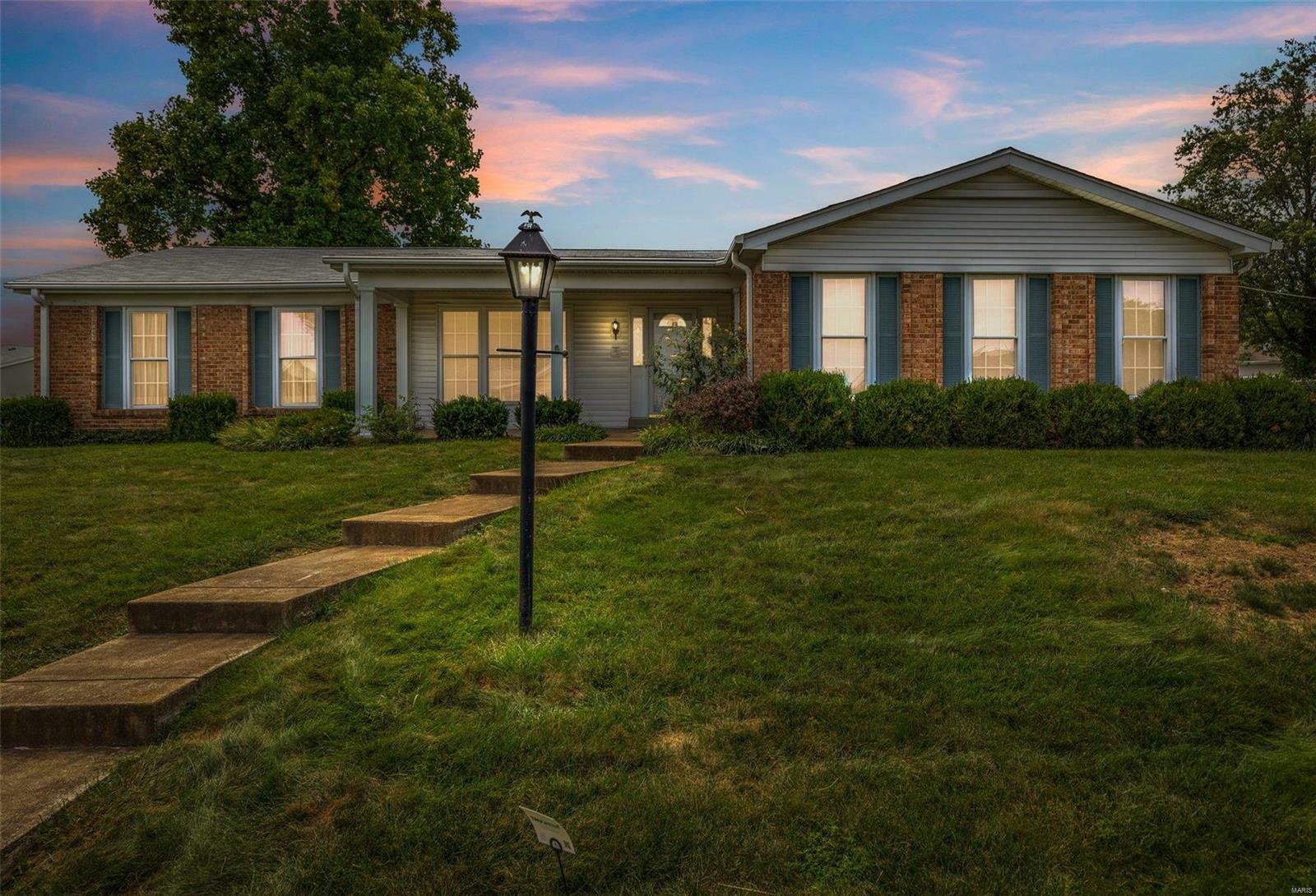 Property Photo:  5169 Oakfire Drive  MO 63129 