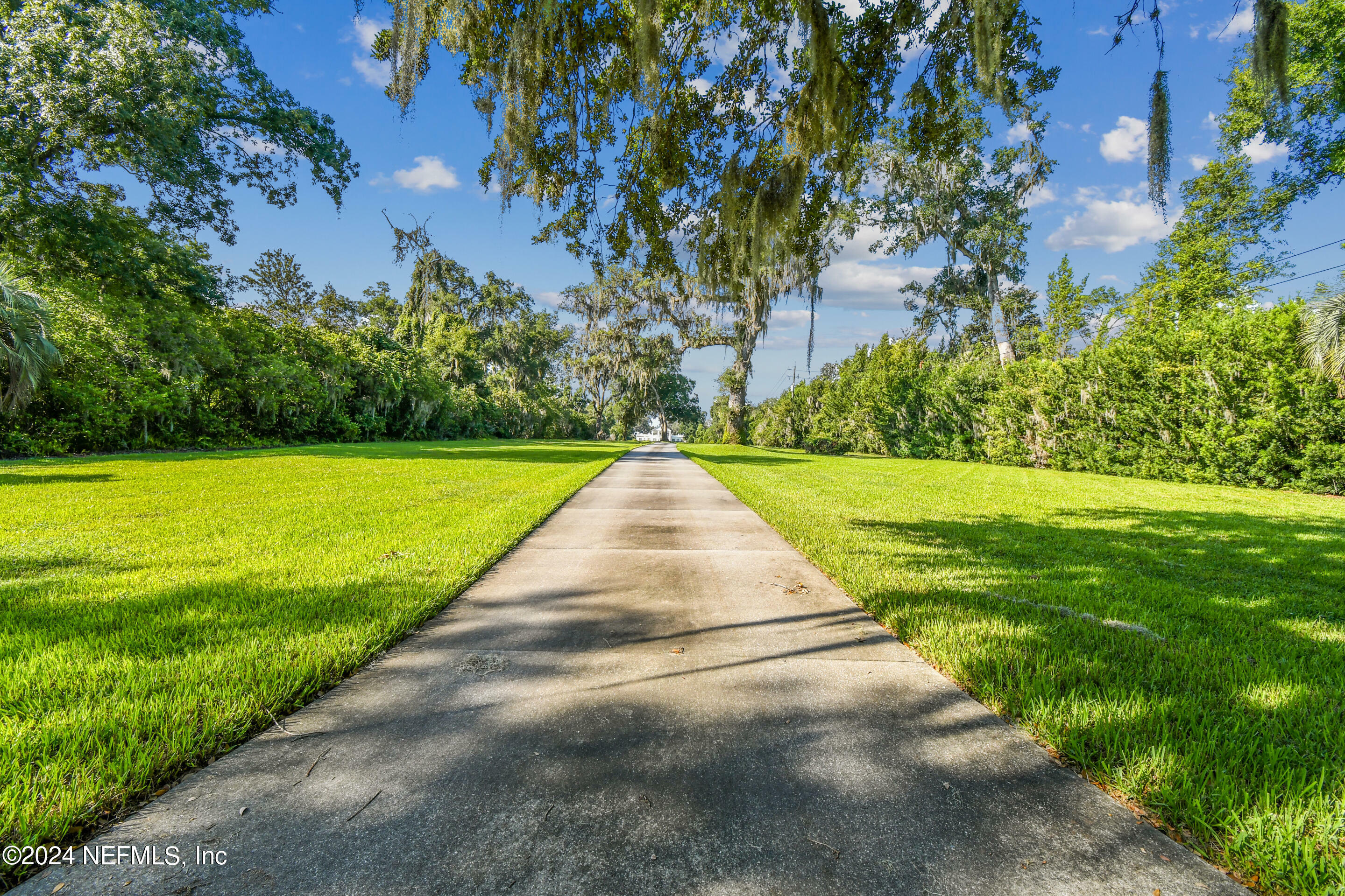 Property Photo:  13936 Mandarin Road  FL 32223 