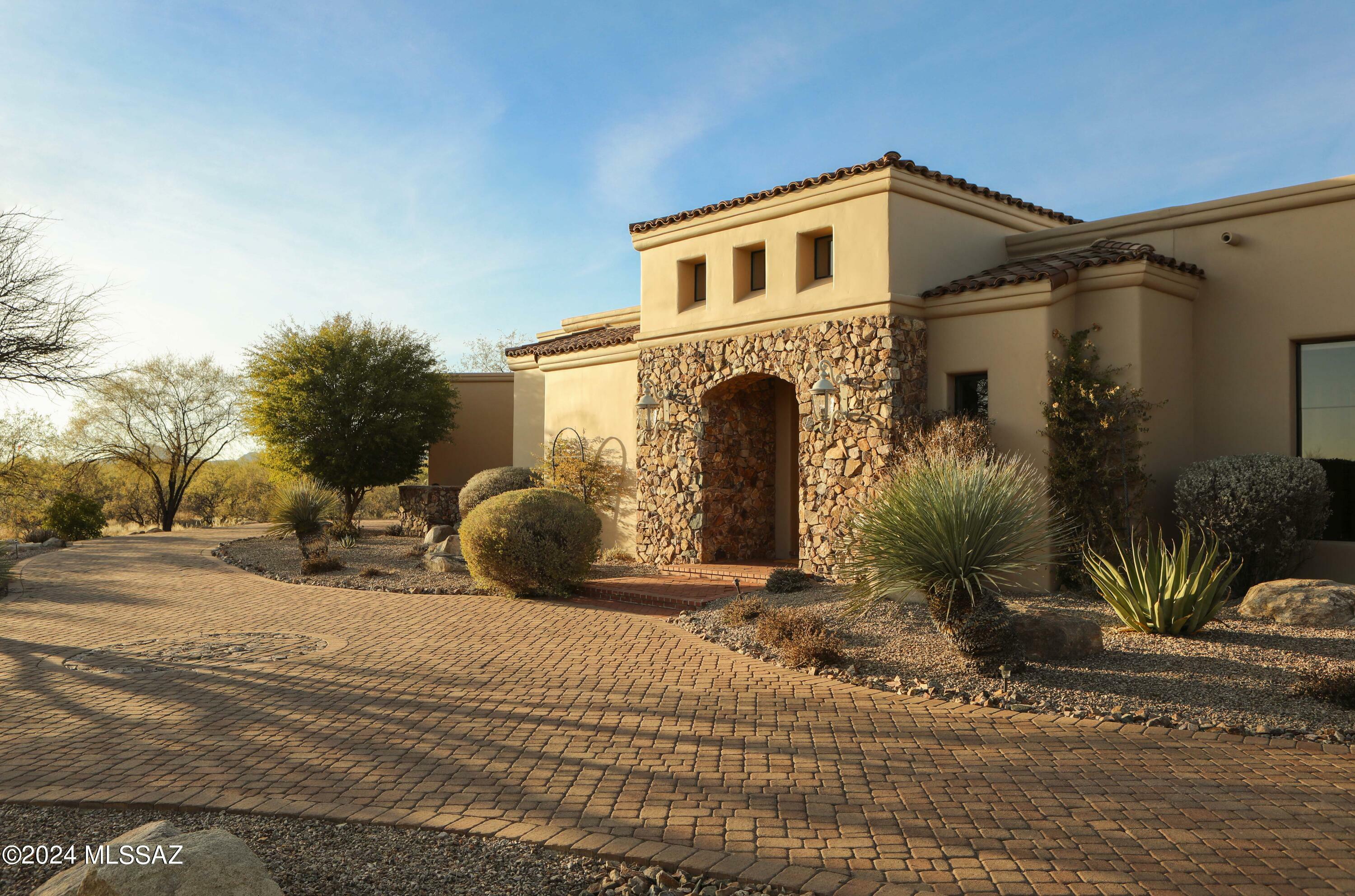 Property Photo:  13951 N Old Forest Trail  AZ 85755 