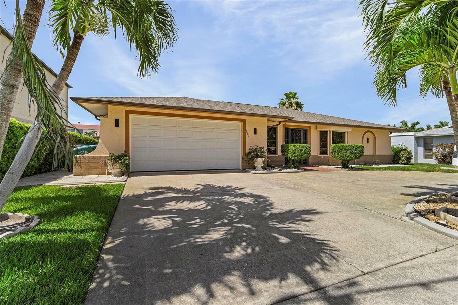 1619 Orchid Boulevard  Cape Coral FL 33904 photo