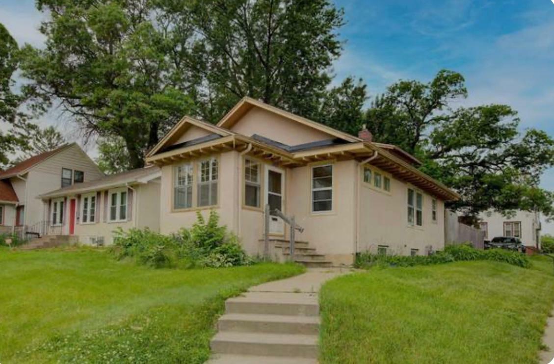 Property Photo:  3127 Irving Avenue N  MN 55411 