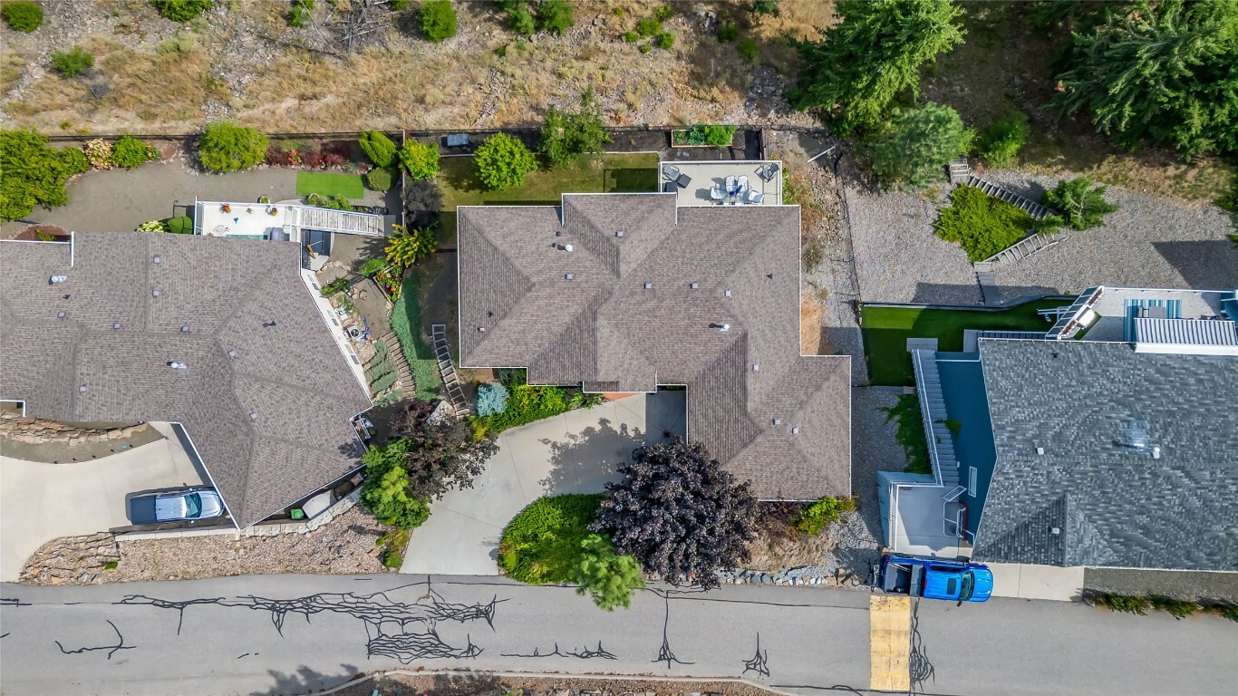 Photo de la propriété:  1011 Aurora Heights  BC V1Z 3N5 