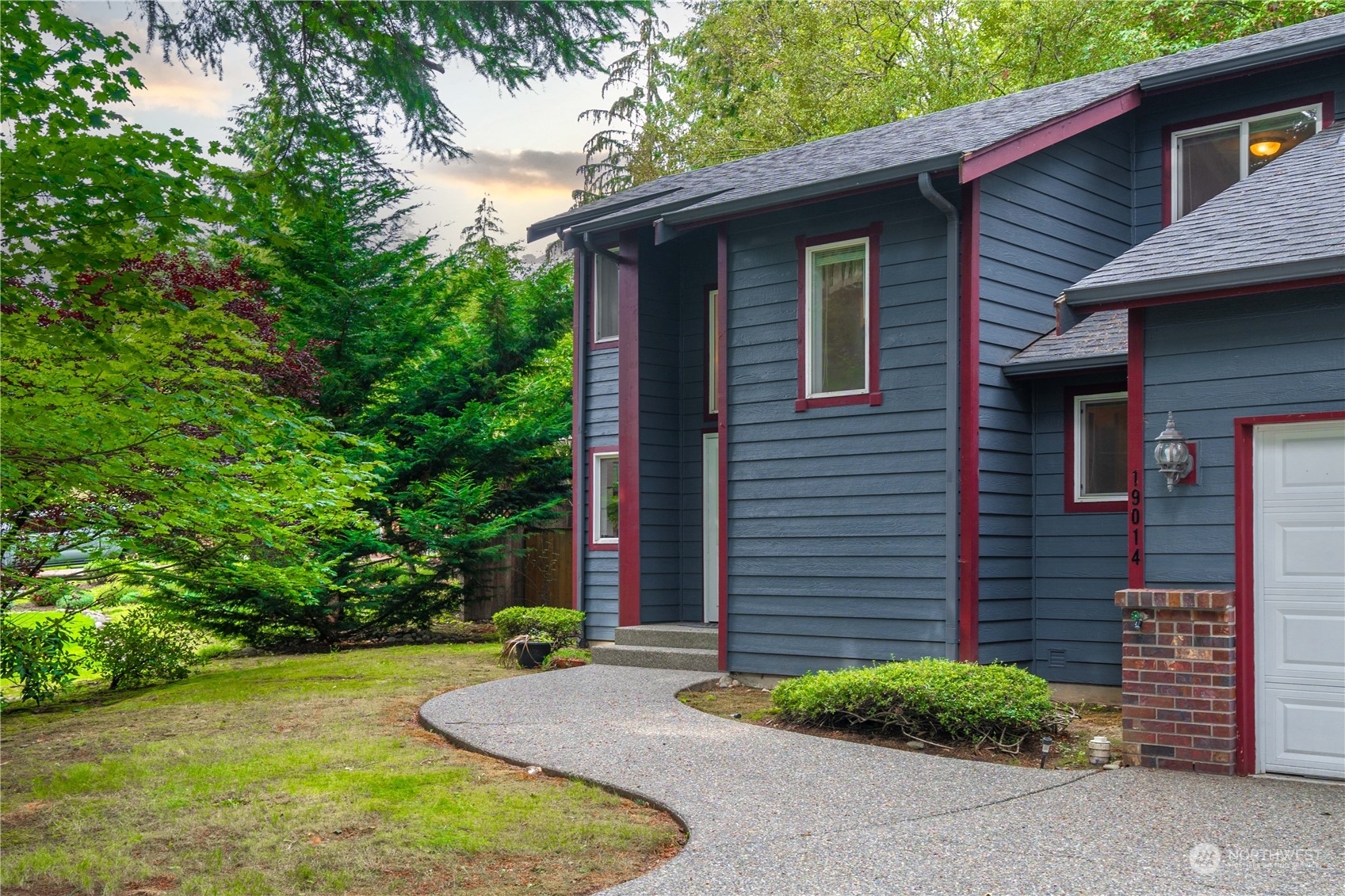 Property Photo:  19014  68th Street E  WA 98391 