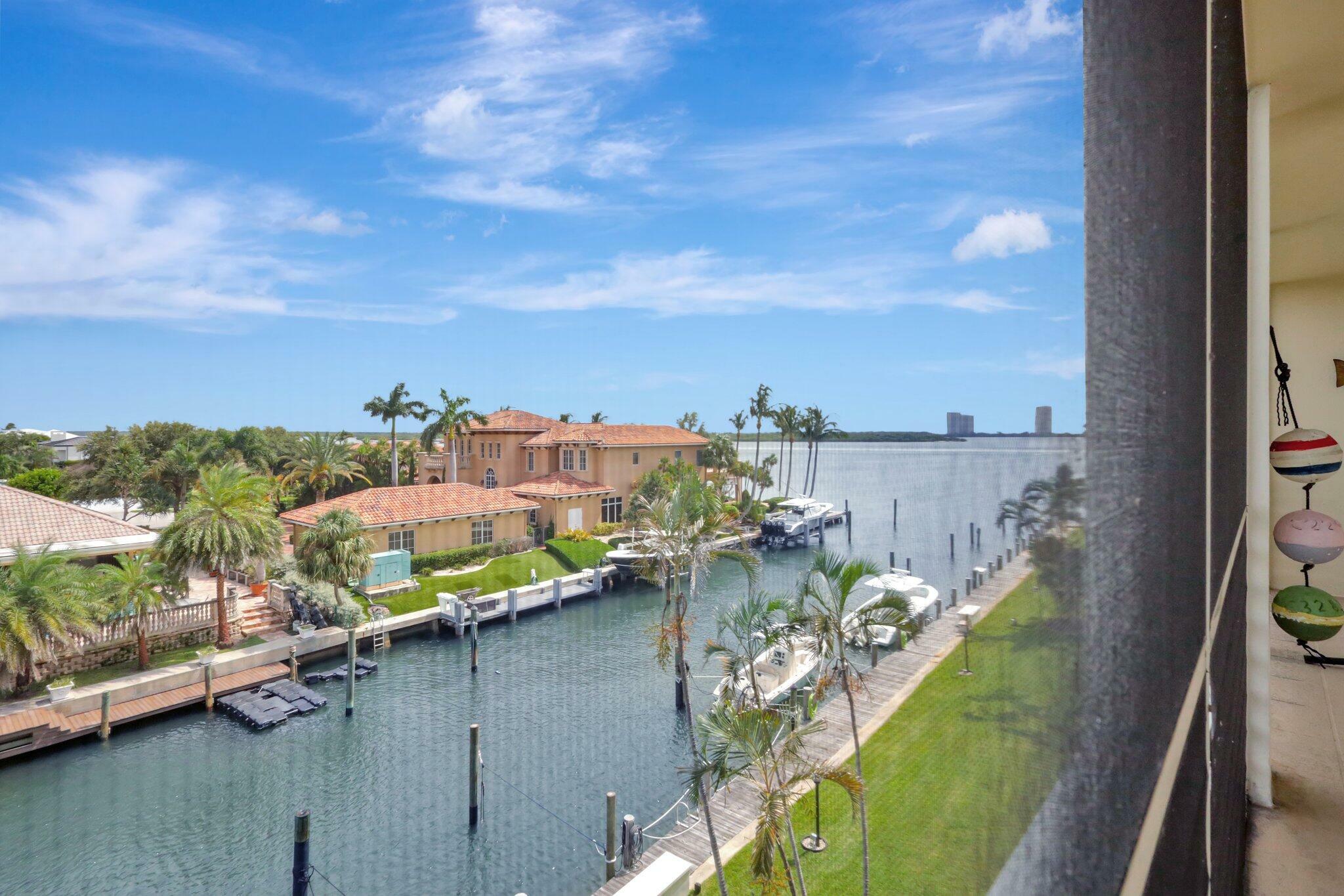 Property Photo:  105 Paradise Harbour Boulevard 412  FL 33408 