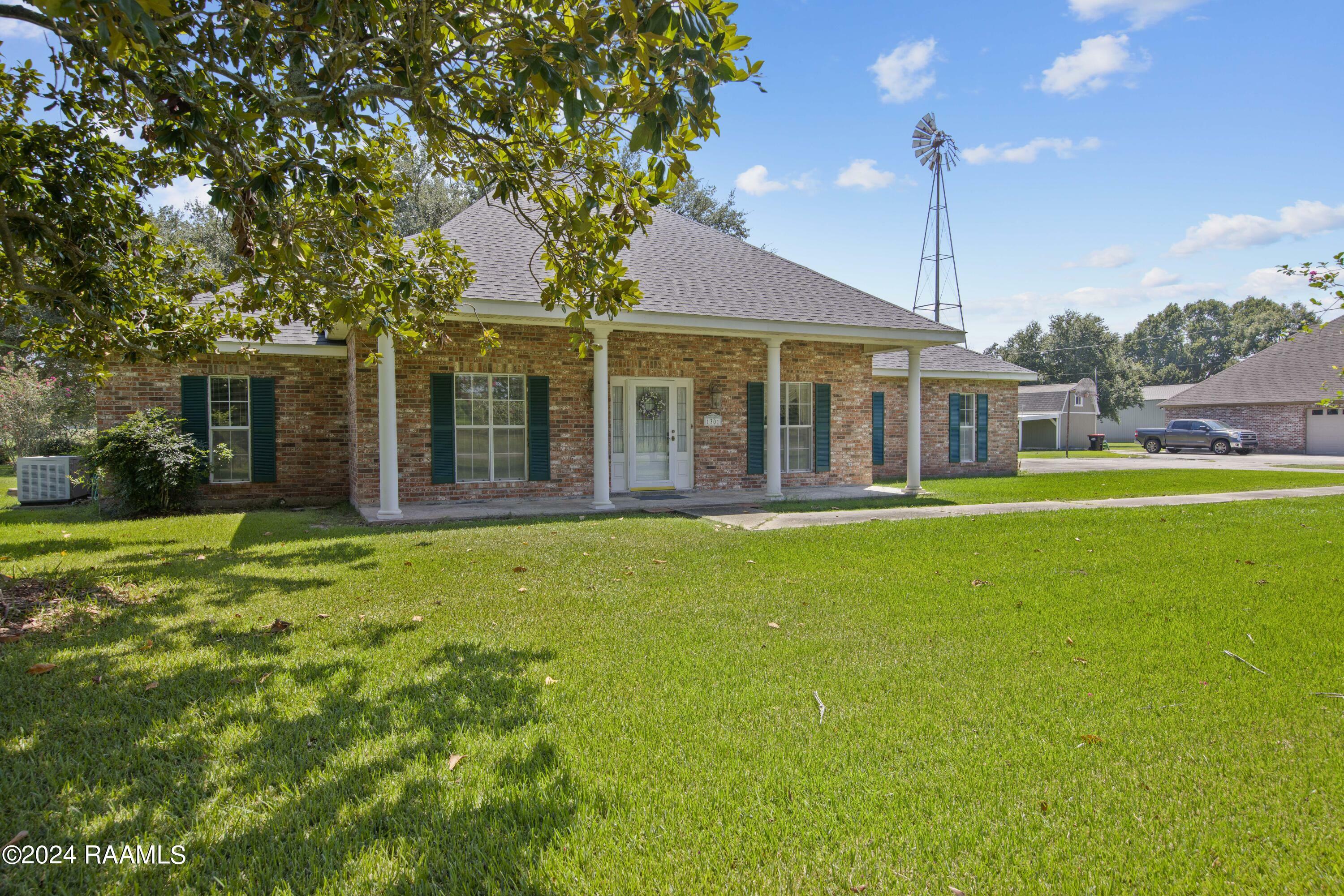 Property Photo:  1301 Duhon Road  LA 70529 