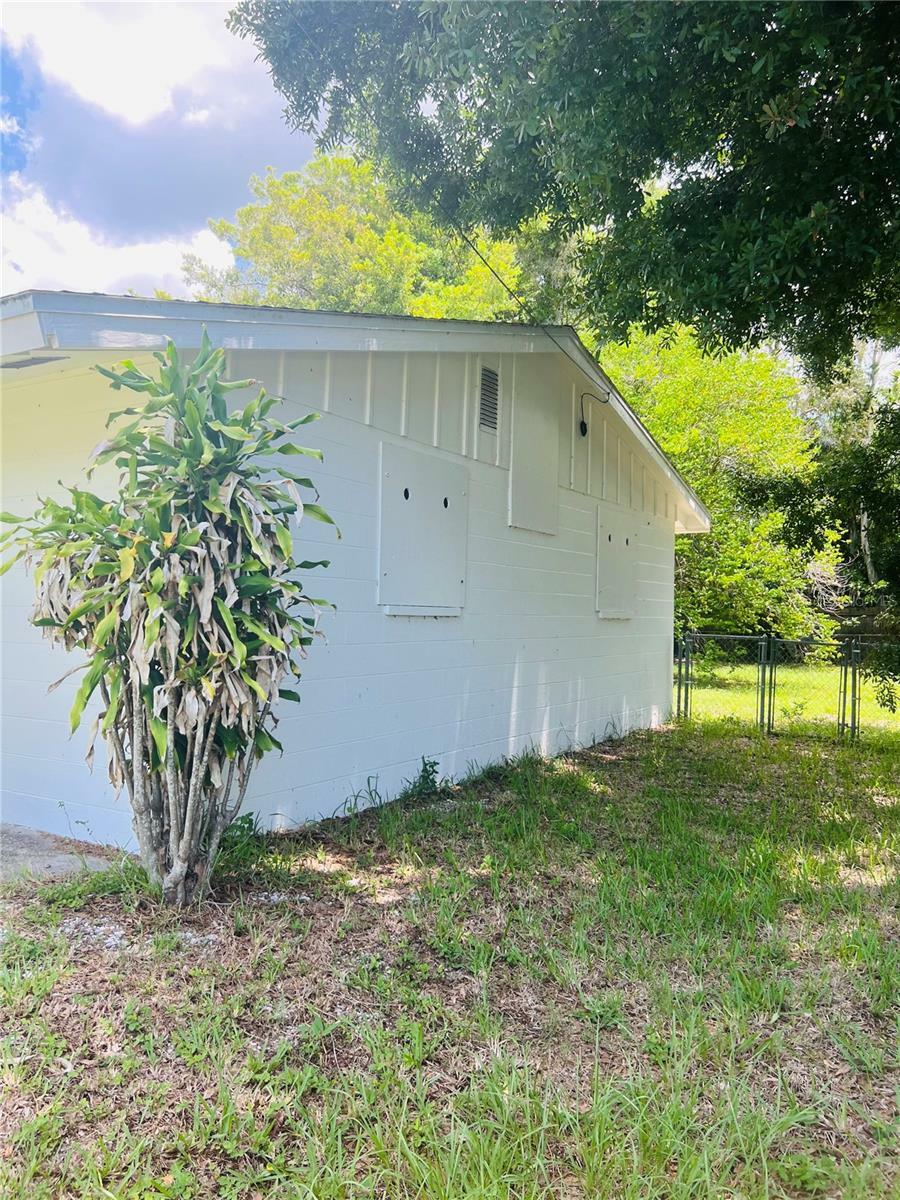 Property Photo:  4415 101st Street W  FL 34210 