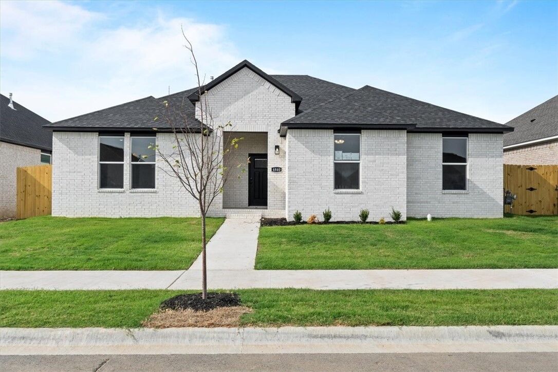 Property Photo: 2976 S Cobalt Avenue AR 72701
