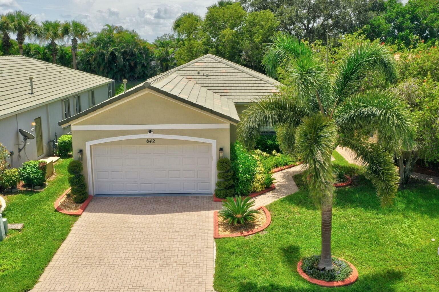 Property Photo:  842 SW Rocky Bayou Terrace  FL 34986 