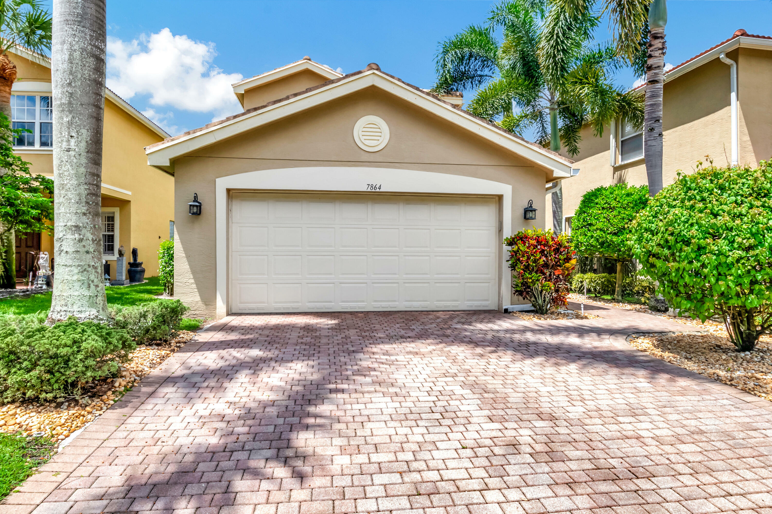 Property Photo:  7864 Parsons Pine Drive  FL 33437 