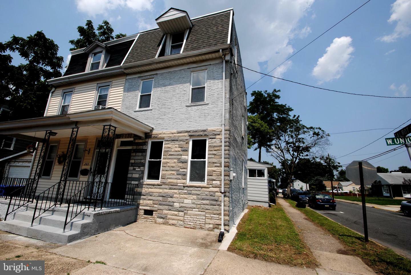 Property Photo:  201 W Union Street  NJ 08016 