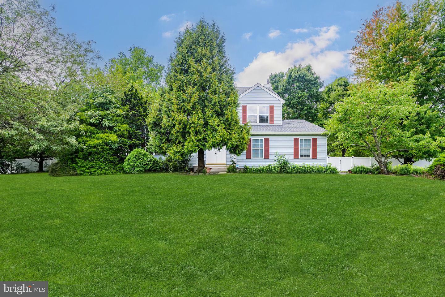 Property Photo:  286 Warren Drive  NJ 08562 