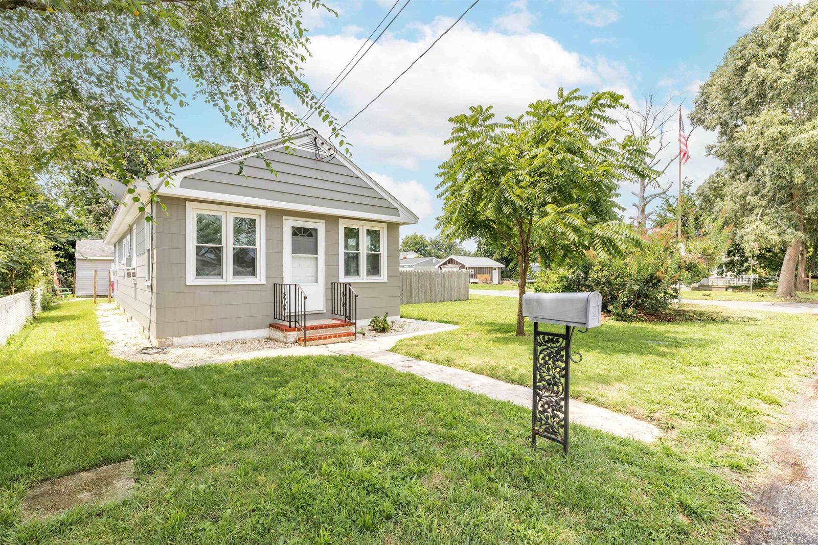 Property Photo:  502 E Jacksonville  NJ 08251-2917 