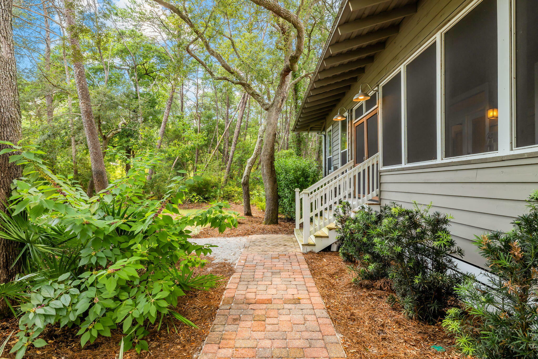 Property Photo:  119 Garden Court Lane  FL 32459 